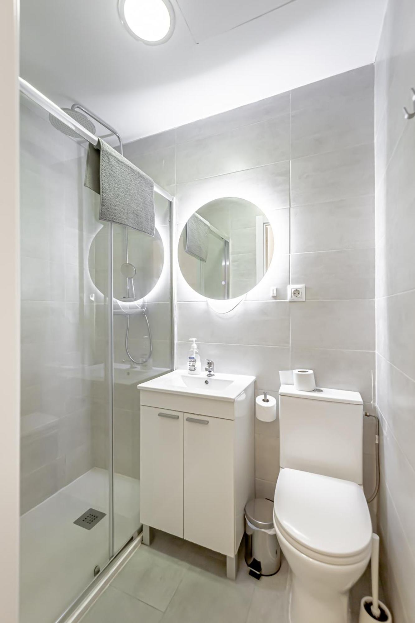 Apartamentos Tetuan Мадрид Екстериор снимка